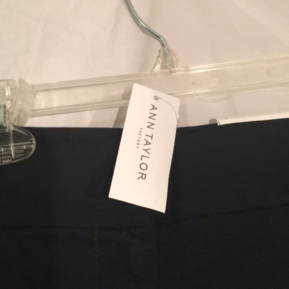 Black Ann Taylor Shorts - Picture 4 of 5